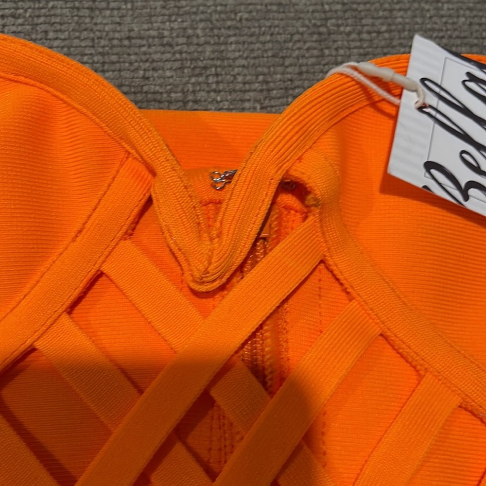 Orange Juditha bella barnett dress. Size large - Picture 9 of 11